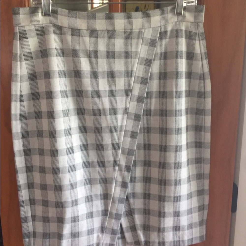 Cabi Valencia skirt